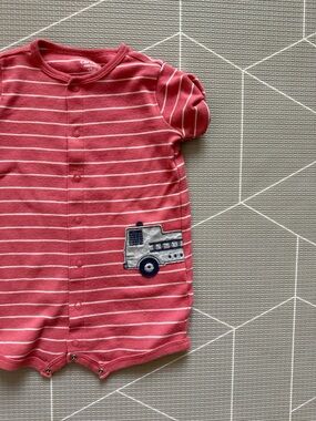 Carters|Baby boy striped short sleeve bubble romper,striped coral truck patch•••